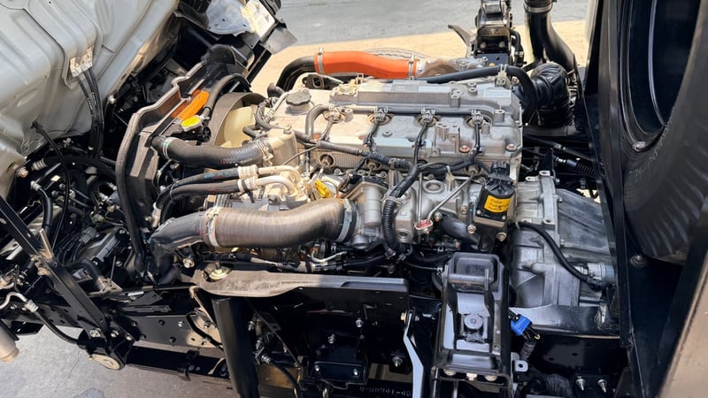 ISUZU NMR 130แรงม้า รถบรรทุก 6ล้อ ดั้มพ์ ไมล์32,xxx กม.