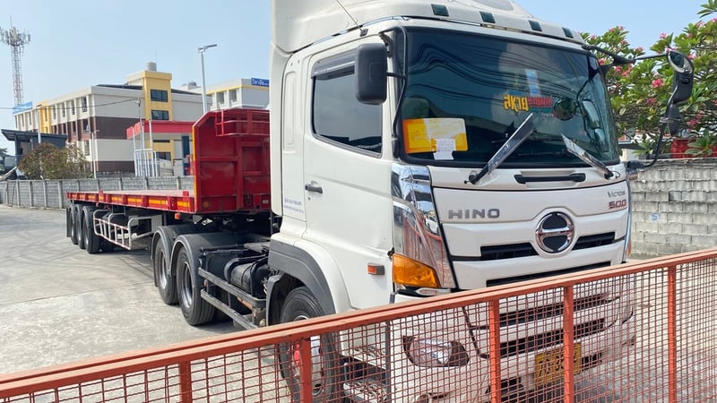 หัวลาก พร้อมหาง Hino + หางพนัสฯ 3 คาน