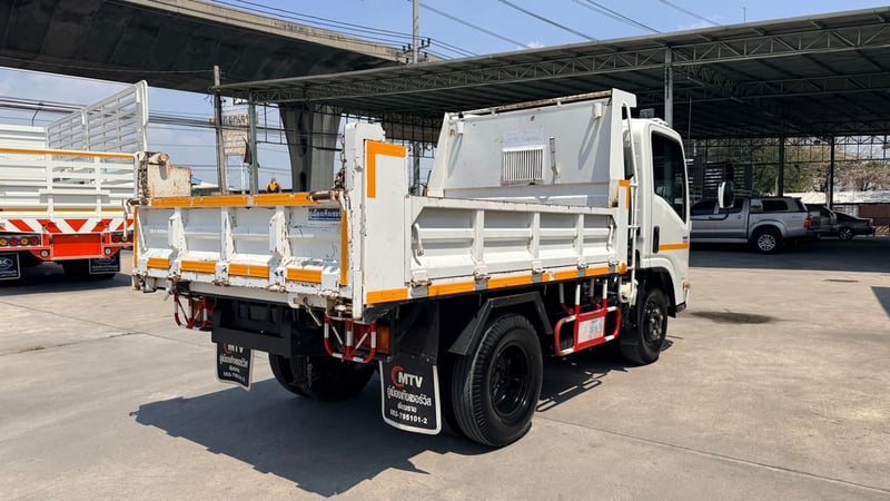 ISUZU NMR 130แรงม้า รถบรรทุก 6ล้อ ดั้มพ์ ไมล์32,xxx กม.