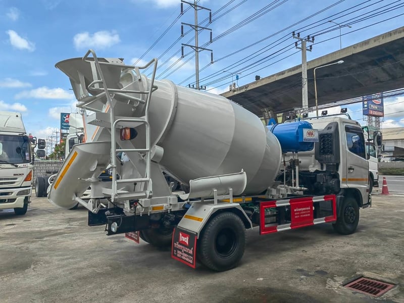 HINO FC 175แรงม้า รถบรรทุก 6ล้อ โม่ผสมปูน ปี2017