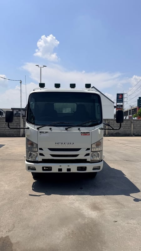 ISUZU NMR 130แรงม้า รถบรรทุก 6ล้อ ดั้มพ์ ไมล์32,xxx กม.