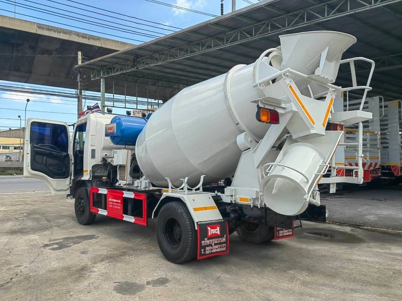 HINO FC 175แรงม้า รถบรรทุก 6ล้อ โม่ผสมปูน ปี2017