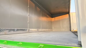 HINO FG 212แรงม้า รถบรรทุก 6ล้อ ตู้แห้ง ปี2012