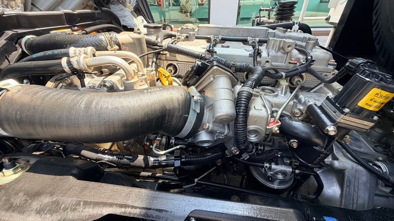 ISUZU NMR 130แรงม้า รถบรรทุก 6ล้อ ดั้มพ์ ไมล์32,xxx กม.