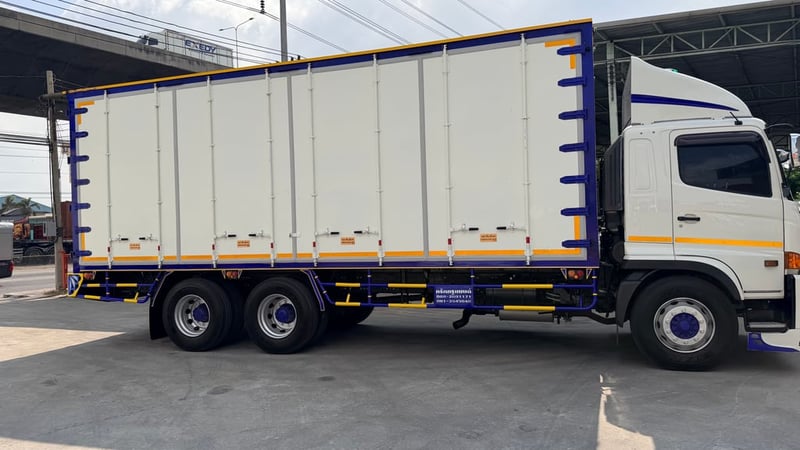HINO FL 260แรงม้า รถบรรทุก 10ล้อ ตู้แห้ง ปี2016