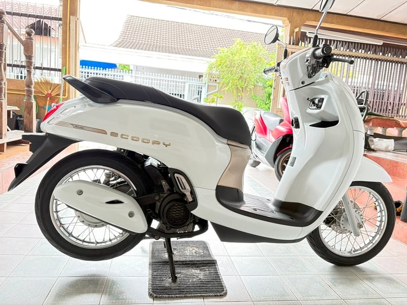 Scoopy-i รถบ้านแท้ มือเดียว สภาพเดิม ใช้งานน้อย ชุดสีสวย เอกสารครบ จัดส่งได้ทั่วไทย มีเก็บปลายทาง วิ่ง9000 ปี65