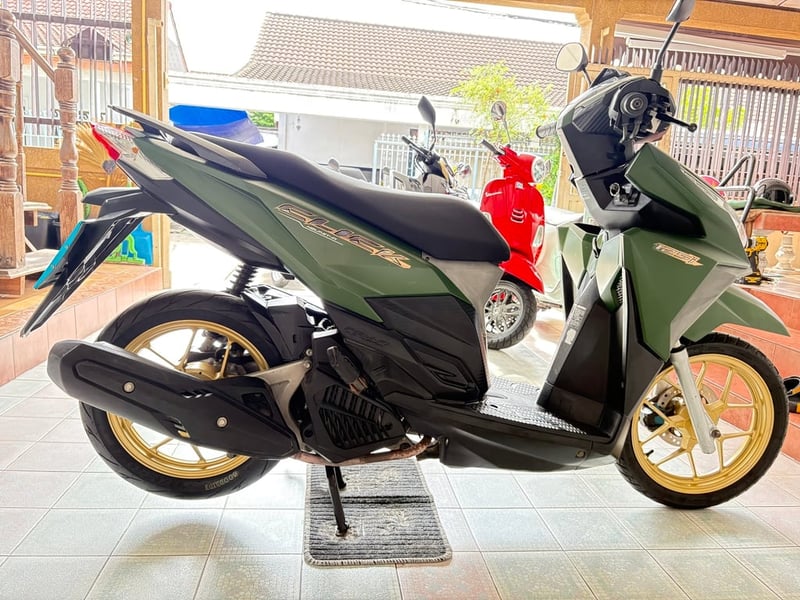 Click125i สต๊าดติด ขับได้ มีเล่ม รถบ้านแท้ เจ้าของฝากขาย เอกสารครบ สภาพพร้อมใช้ เครื่องดี ศูนย์ดี ชุดสีสวย วิ่ง10000 ปี60