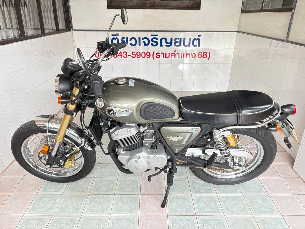 Legend250 TwinIII ไมล์แท้ สีเดิมบางๆ ถังสวยไม่บุบ สภาพพร้อมใช้ รถมือเดียว มีรับประกัน เครื่องดี ศูนย์ดี วิ่ง6000 ปลายปี67