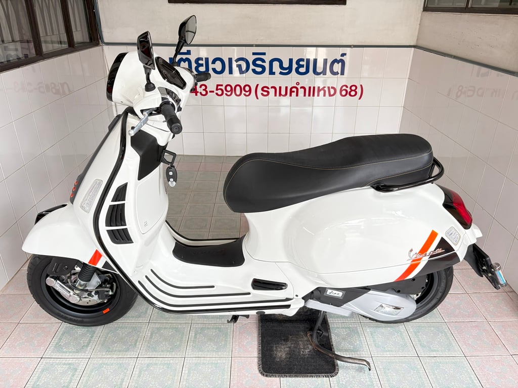 GTS150 IGET ABS กุญแจครบ มีสมุดรับประกัน รถมือเดียว สภาพมือ1 สีเดิมบางๆ ตัวถังสวย ไม่เคยล้ม วิ่ง900 ปลายปี66