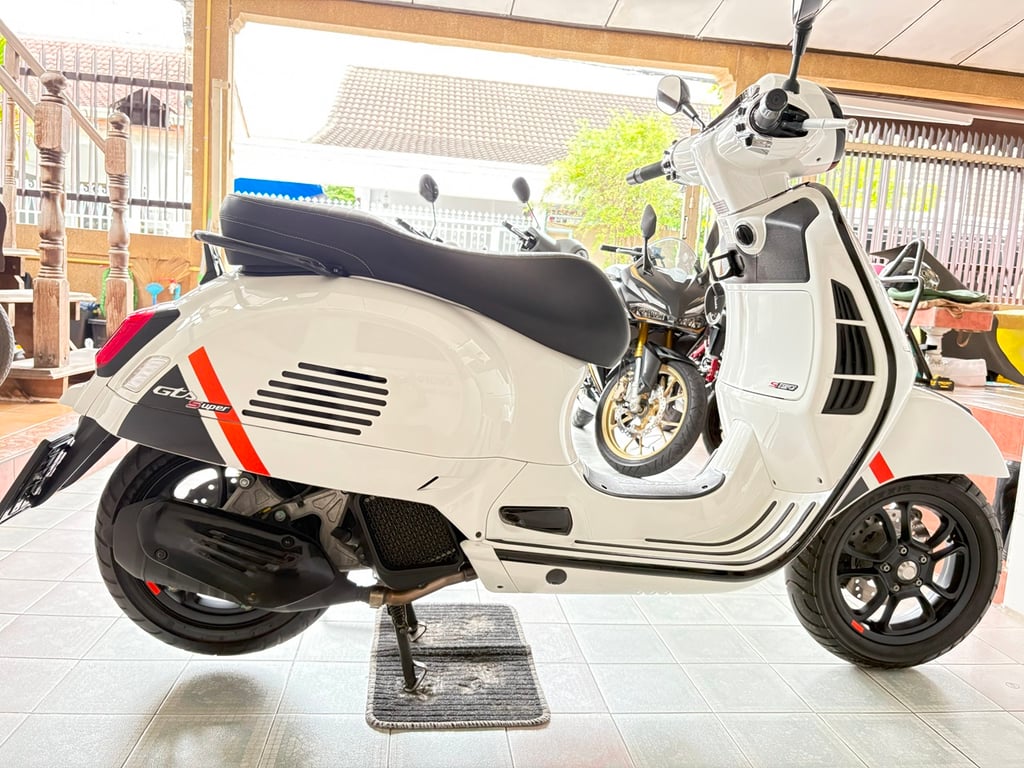 GTS150 IGET ABS กุญแจครบ มีสมุดรับประกัน รถมือเดียว สภาพมือ1 สีเดิมบางๆ ตัวถังสวย ไม่เคยล้ม วิ่ง900 ปลายปี66
