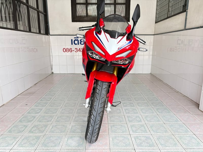 Honda CBR150 ABS วิ่ง 3000 โล ปี67 Honda CBR150 ABS วิ่ง 3000 โล ปี67