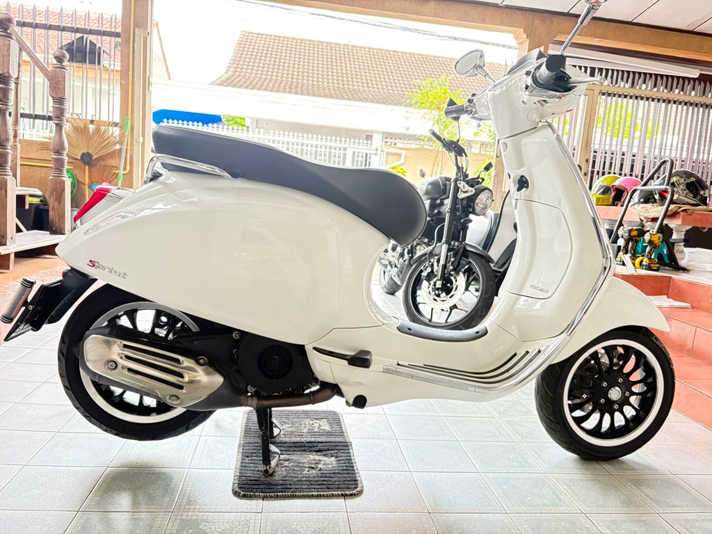Sprint125 IGET ABS สีเดิมโรงงาน ตัวถังสวยไม่บุบ สภาพพร้อมขับ รถใช้งานน้อย เครื่องดี มีรับประกัน วิ่ง8000 ปลายปี65