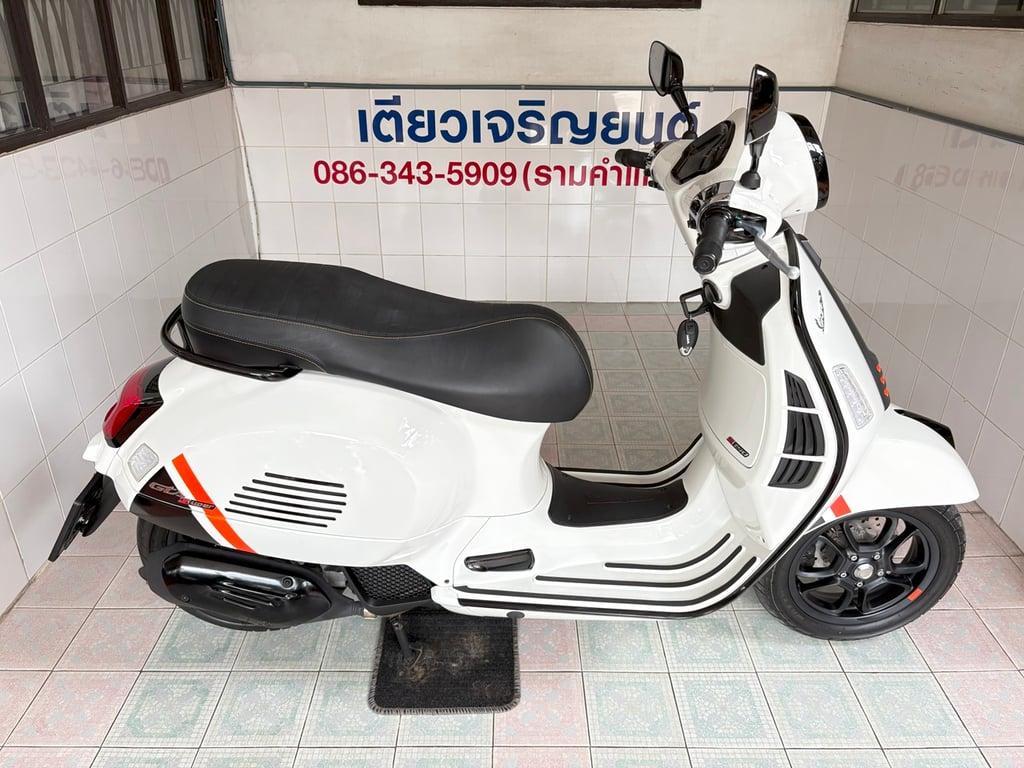 GTS150 IGET ABS กุญแจครบ มีสมุดรับประกัน รถมือเดียว สภาพมือ1 สีเดิมบางๆ ตัวถังสวย ไม่เคยล้ม วิ่ง900 ปลายปี66
