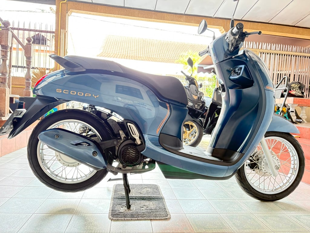 Scoopy-i รถบ้านแท้ มือเดียว สภาพเดิม ใช้งานน้อย ชุดสีสวย เอกสารครบ จัดส่งได้ทั่วไทย มีเก็บปลายทาง วิ่ง8000 ปี64