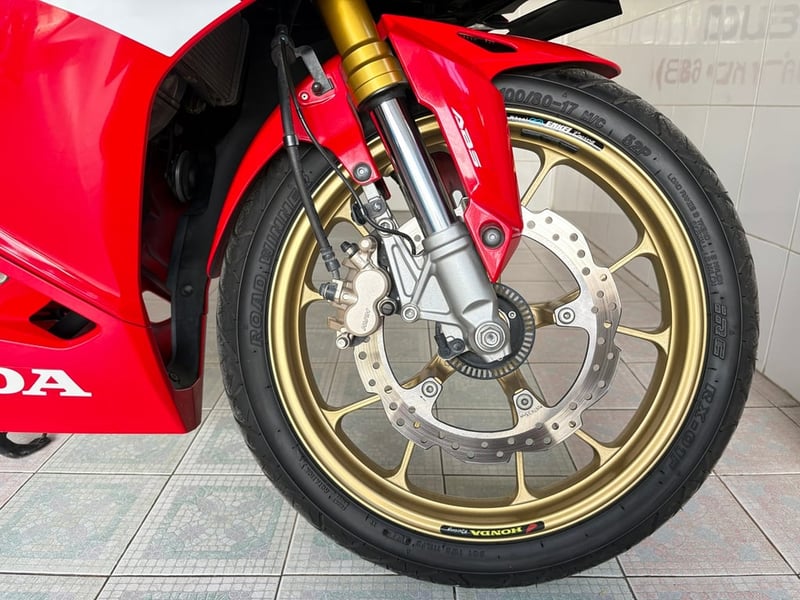 Honda CBR150 ABS วิ่ง 4000 โล ปี68 Honda CBR150 ABS วิ่ง 4000 โล ปี68