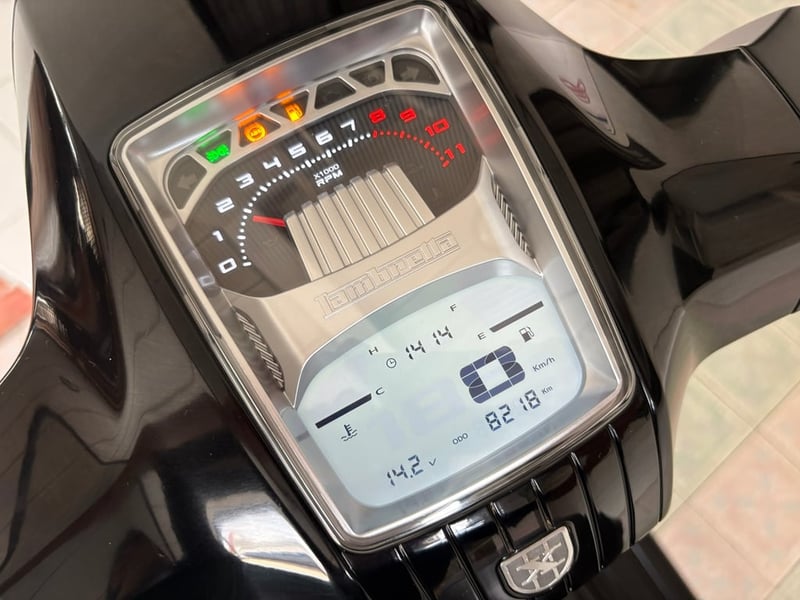 Lambretta X300 SR วิ่ง 8000 โล ปี67 Lambretta X300 SR วิ่ง 8000 โล ปี67