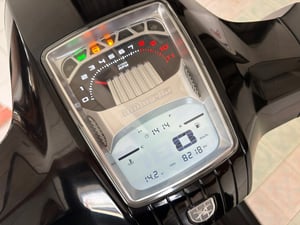 Lambretta X300 SR วิ่ง 8000 โล ปี67 Lambretta X300 SR วิ่ง 8000 โล ปี67