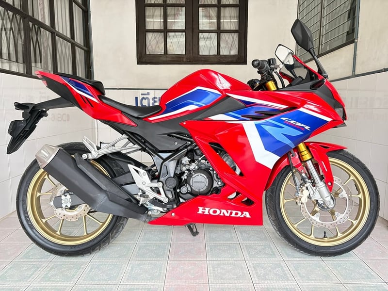 Honda CBR150 ABS วิ่ง 3000 โล ปี67 Honda CBR150 ABS วิ่ง 3000 โล ปี67
