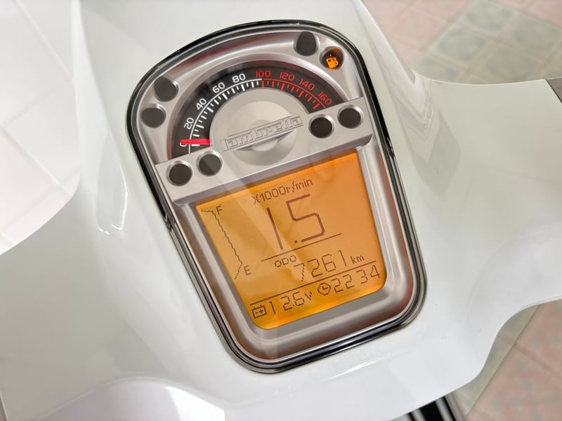 Lambretta V200 วิ่ง 7000 โล ปี66 Lambretta V200 วิ่ง 7000 โล ปี66