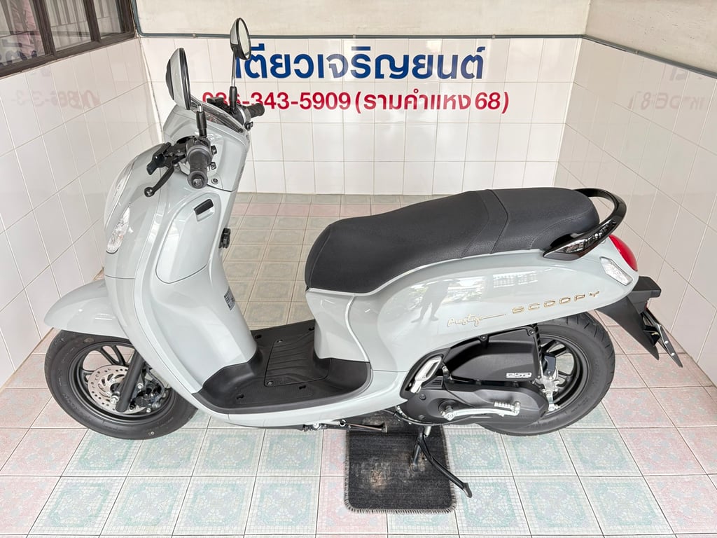 Scoopy Prestige มีสมุดคู่มือ มีรับประกัน รถมือเดียว ใช้งานน้อย สภาพใสกริ๊บ ออกง่าย ไม่ต้องค้ำ วิ่ง5000 ปลายปี67