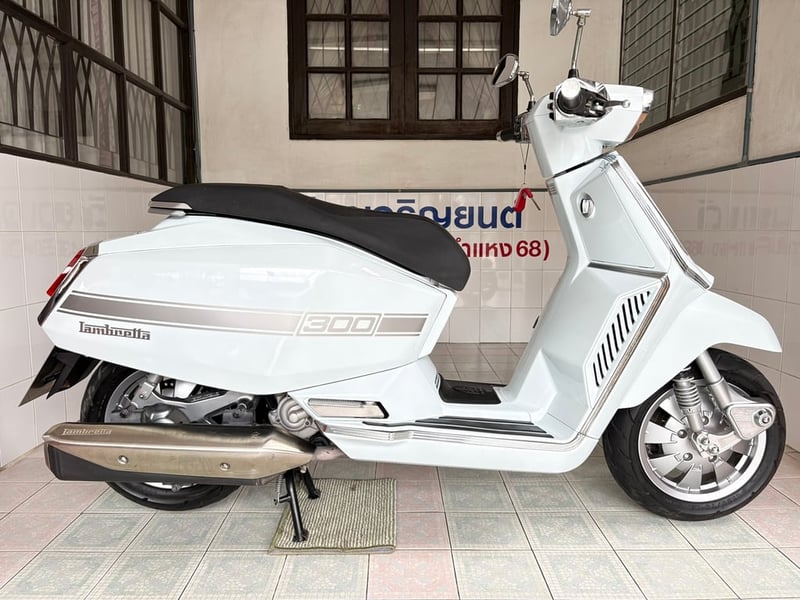 Lambretta X300 SR วิ่ง 8000 โล ปี67 Lambretta X300 SR วิ่ง 8000 โล ปี67