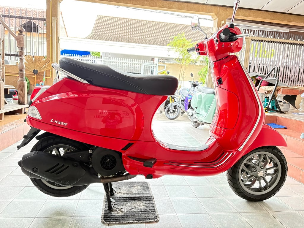LX125 IGET สภาพใสกริ๊บ มีรับประกัน มีเก็บปลายทาง รถมือเดียว ไม่เคยล้ม สีเดิมโรงงาน ตัวถังไม่มีสนิม วิ่ง4000 ปลายปี67