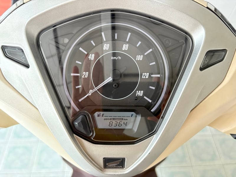 Lead125 2V สภาพใสกริ๊บ เครื่องดี ศูนย์ดี ชุดสีสวย ผ่อนได้ ไม่ต้องค้ำ จัดส่งได้ทั่วไทย มีเก็บปลายทาง วิ่ง8000 ปลายปี64