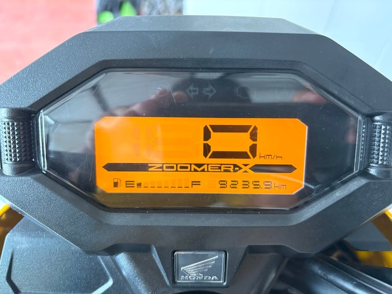 Honda Zoomer-x  วิ่ง9000 โล  ปี63