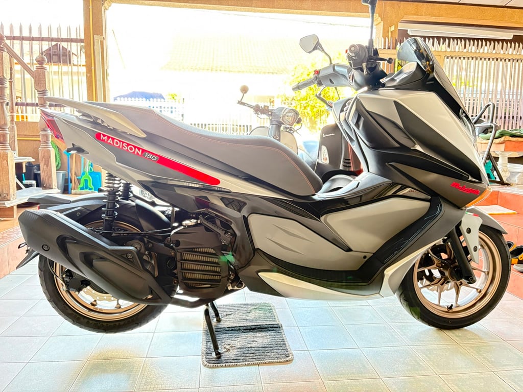 Madison150 4V โฉม2023 รถมือเดียว ใช้งานน้อย สภาพซื้อจอด จัดส่งได้ มีเก็บปลายทาง วิ่ง6000 ปี67