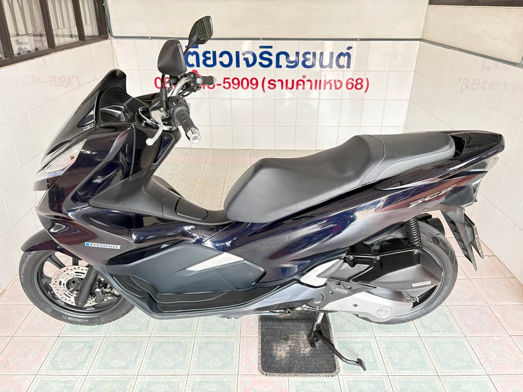 PCX150 Hybrid รถมือเดียว เจ้าของดูแลดี สภาพใสกริ๊บ ชุดสีสวย เครื่องเดิม เอกสารครบ วิ่ง9000 กลางปี62