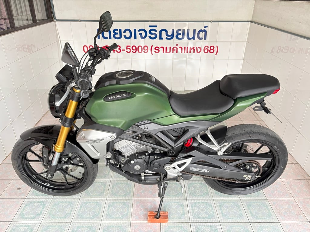 CB150R รถมือเดียว สมุดคู่มือครบ เจ้าของดูแลดี สภาพใสกริ๊บ ชุดสีสวย เครื่องเดิม  วิ่ง8000 กลางปี68