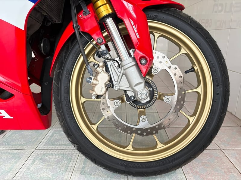 Honda CBR150 ABS วิ่ง 3000 โล ปี67 Honda CBR150 ABS วิ่ง 3000 โล ปี67