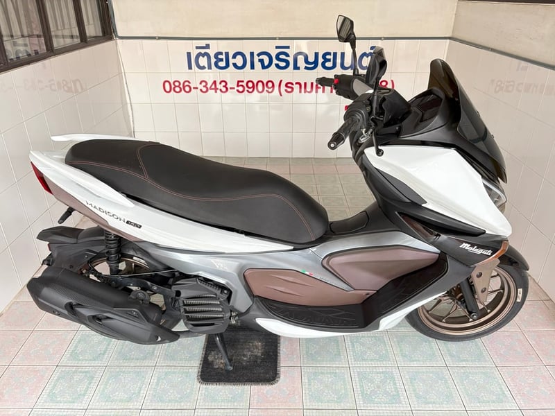 Madison150 4V โฉม2023 รถมือเดียว ใช้งานน้อย สภาพซื้อจอด มีรับประกัน จัดส่งได้ มีเก็บปลายทาง วิ่ง3000 ปลายปี66