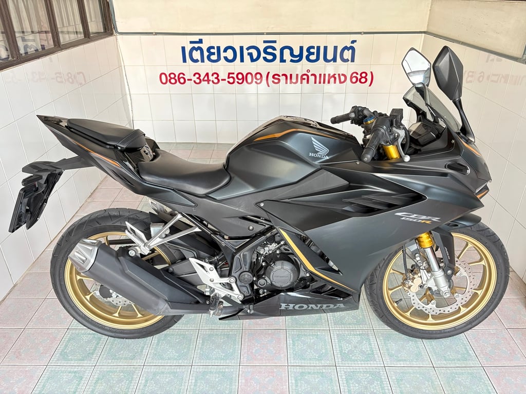 CBR150R ABS ผ่อนได้ ไม่ต้องค้ำ มีประกัน มีเก็บปลายทาง สภาพใสกริ๊บ ชุดสีไร้ริ้วรอย เครื่องเดิม วิ่ง5000 ปี66