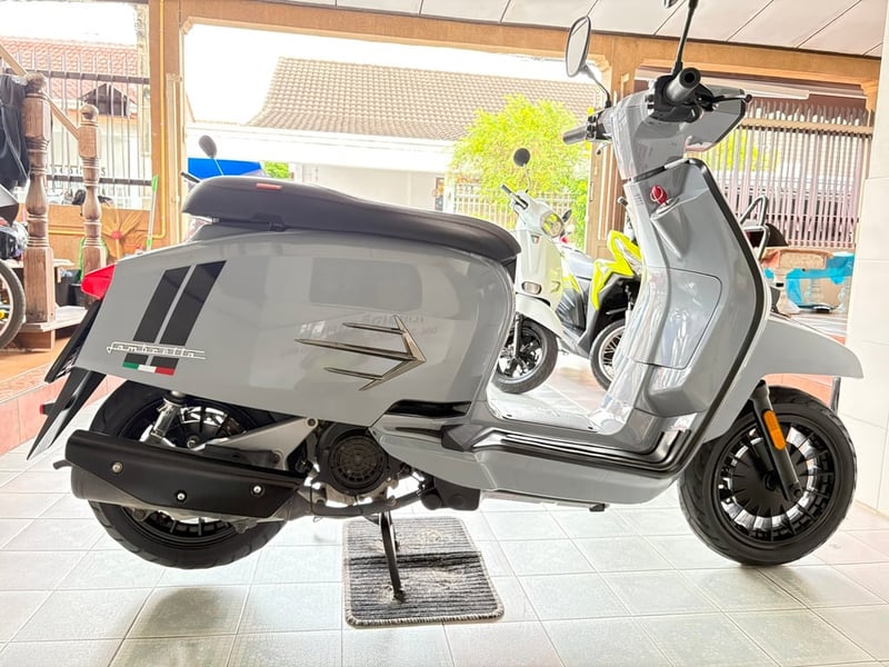 V200 GP สีเดิมโรงงาน ถังสวยไม่บุบ สภาพพร้อมขับ รถมือเดียว ใช้งานน้อย เครื่องดี ศูนย์ดี วิ่ง8000 ปี66