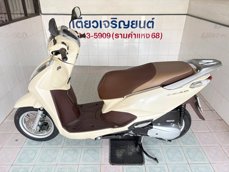 Lead125 2V สภาพใสกริ๊บ เครื่องดี ศูนย์ดี ชุดสีสวย ผ่อนได้ ไม่ต้องค้ำ จัดส่งได้ทั่วไทย มีเก็บปลายทาง วิ่ง8000 ปลายปี64