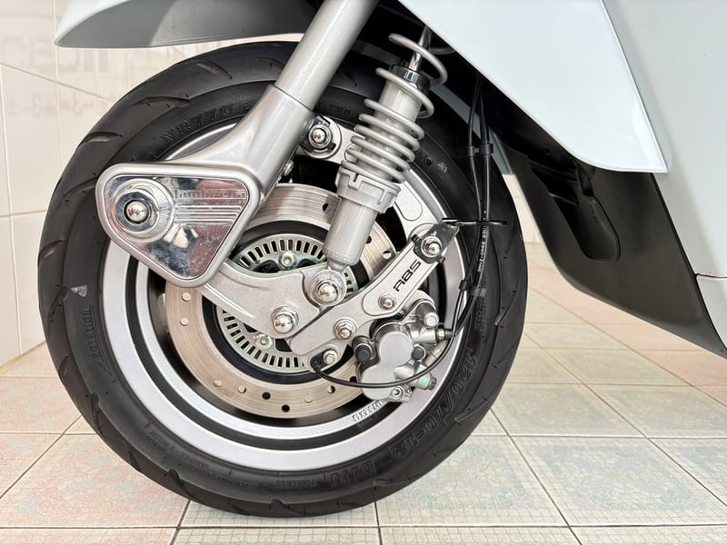 Lambretta X300 SR วิ่ง 8000 โล ปี67 Lambretta X300 SR วิ่ง 8000 โล ปี67