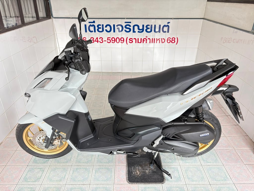 Click160i ABS โฉม2024 สภาพเดิมศูนย์ ไม่ล้ม ไม่ชน เครื่องเดิมแห้งๆ เอกสารครบ จัดส่งได้ วิ่ง9000 ปี67 Click160i ABS โฉม2024 สภาพเดิมศูนย์ ไม่ล้ม ไม่ชน เครื่องเดิมแห้งๆ เอกสารครบ จัดส่งได้ วิ่ง9000 ปี67