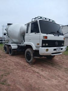 ขายรถโม่ปูนนิสสัน CW430 ขนาด 6 คิวทำใหม่ทั้งคันราคา 450000 บาท ขายรถโม่ปูนนิสสัน CW430 ขนาด 6 คิวทำใหม่ทั้งคันราคา 450000 บาท