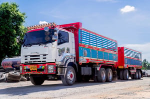 ISUZU FXZ รถบรรทุก 10ล้อ ดั้มพ์ ปี2013 เลขไมล์น้อยกว่า 500,000 กม.