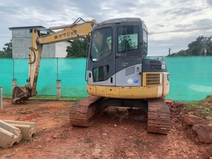 ขายด่วน แบคโฮเล็ก KOMATSU 