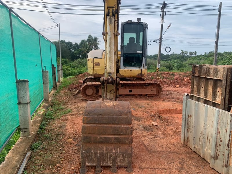 ขายด่วน แบคโฮเล็ก KOMATSU 