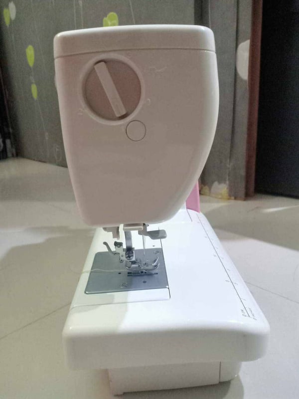 จักรเย็บผ้าไฟฟ้า มือ2 สภาพ 95%