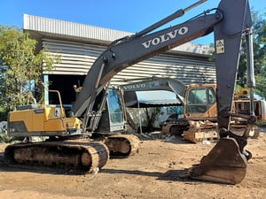 ขายแบคโฮ วอลโว่ EC210D สภาพดีพร้อมใช่งานยาวๆชั่วโมงใช่งานน้อย 5000+ ชั่วโมง ขายแบคโฮ วอลโว่ EC210D สภาพดีพร้อมใช่งานยาวๆชั่วโมงใช่งานน้อย 5000+ ชั่วโมง