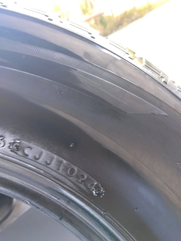 ขายยางมี1เสีย