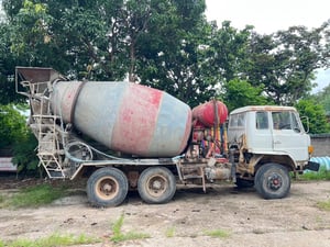 HINO ZM3032-12717 260แรงม้า รถบรรทุก 10ล้อ โม่ผสมปูน ปี1994 เลขไมล์น้อยกว่า 800,000 กม.