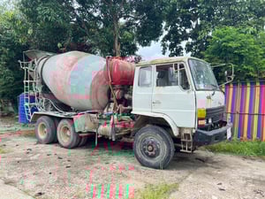 HINO ZM3032-12717 260แรงม้า รถบรรทุก 10ล้อ โม่ผสมปูน ปี1994 เลขไมล์น้อยกว่า 800,000 กม.
