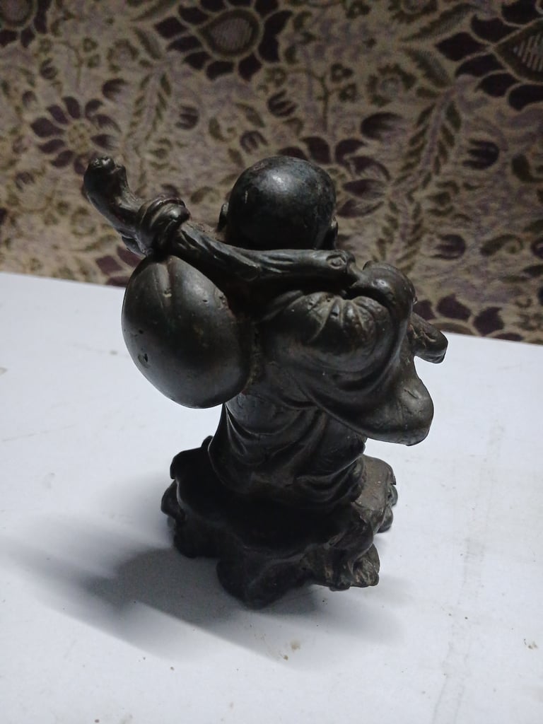 พระพุทธรูปทองเหลืองมงคลเสริมฮวงจุ้ยจีน