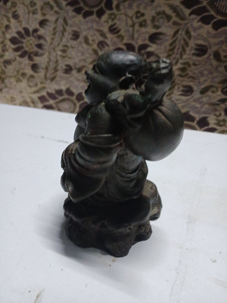 พระพุทธรูปทองเหลืองมงคลเสริมฮวงจุ้ยจีน