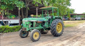 รถแทร็กเตอร์จอห์นเดียร์ รถแทร็กเตอร์จอห์นเดียร์